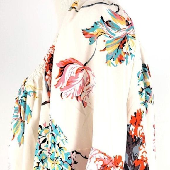 SHEIN Floral Print Knot Hem Blouse Size 4XL NWT - Picture 3 of 6